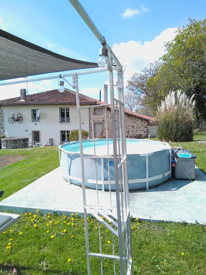 Villa Les Outres à Chabrac Extérieur photo